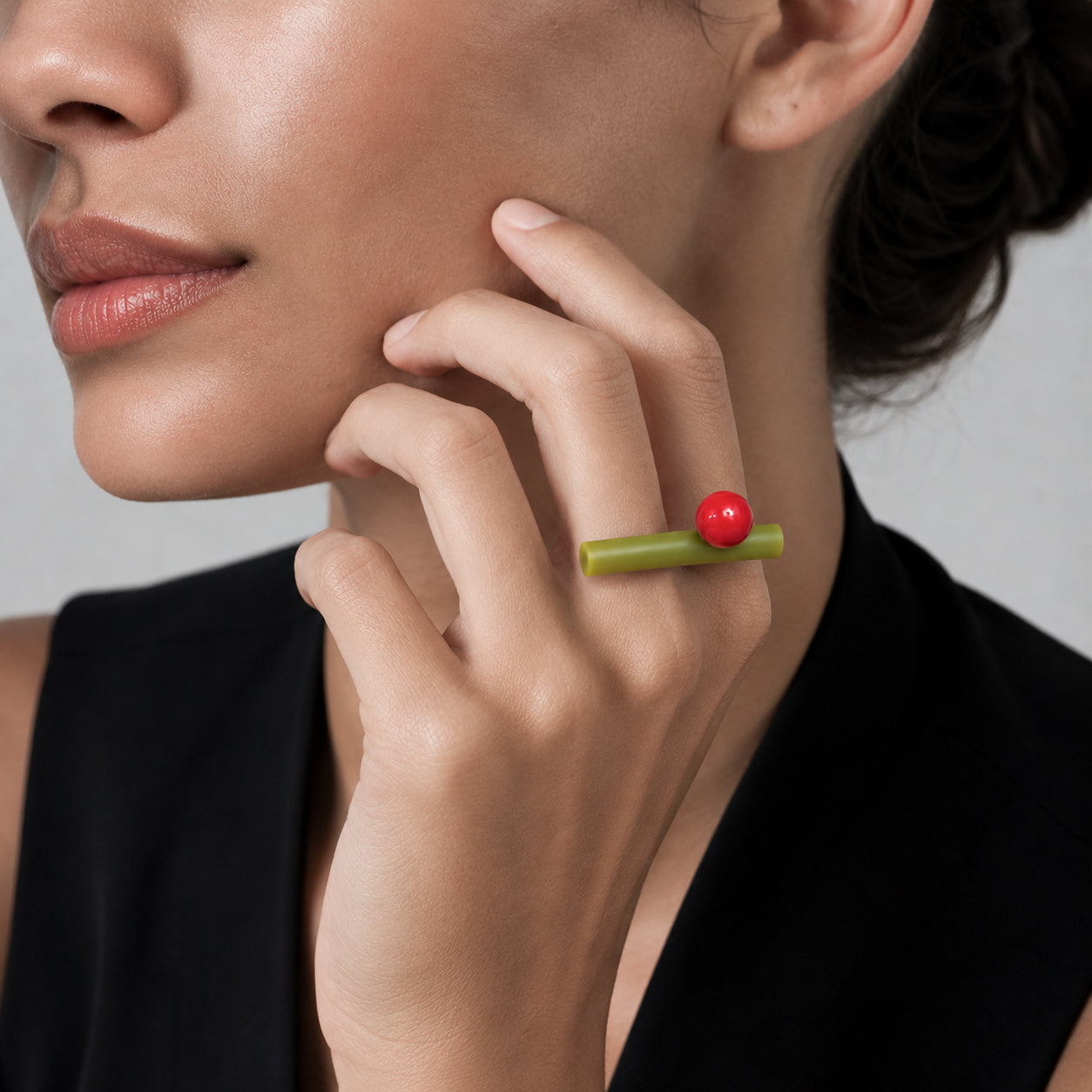 Anello BILICO - verde / perla rossa
