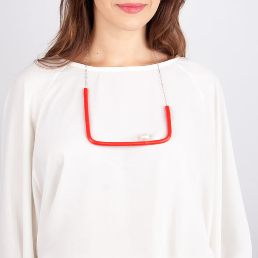 BILICO square necklace - orange red / white pearl