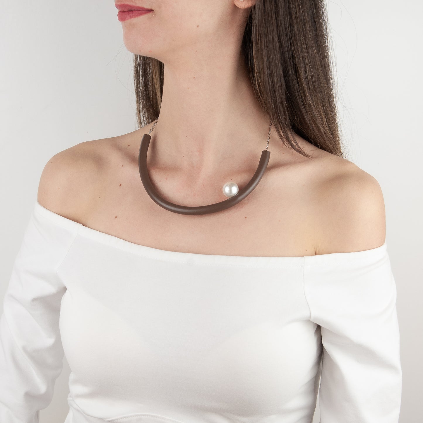BILICO choker - brown / white pearl