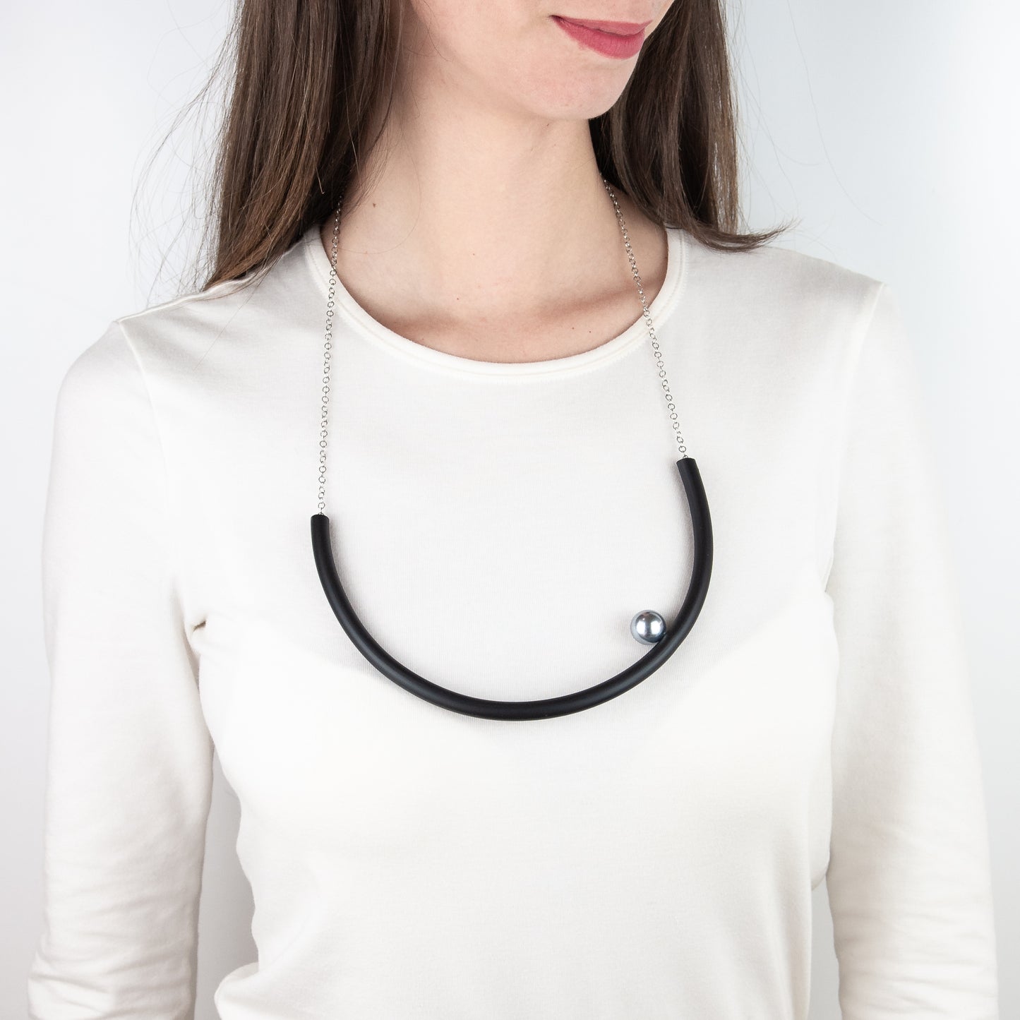 Collana rotonda BILICO - nero / perla argento