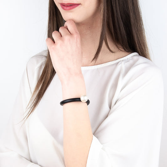 Bracciale BILICO - nero / perla bianca