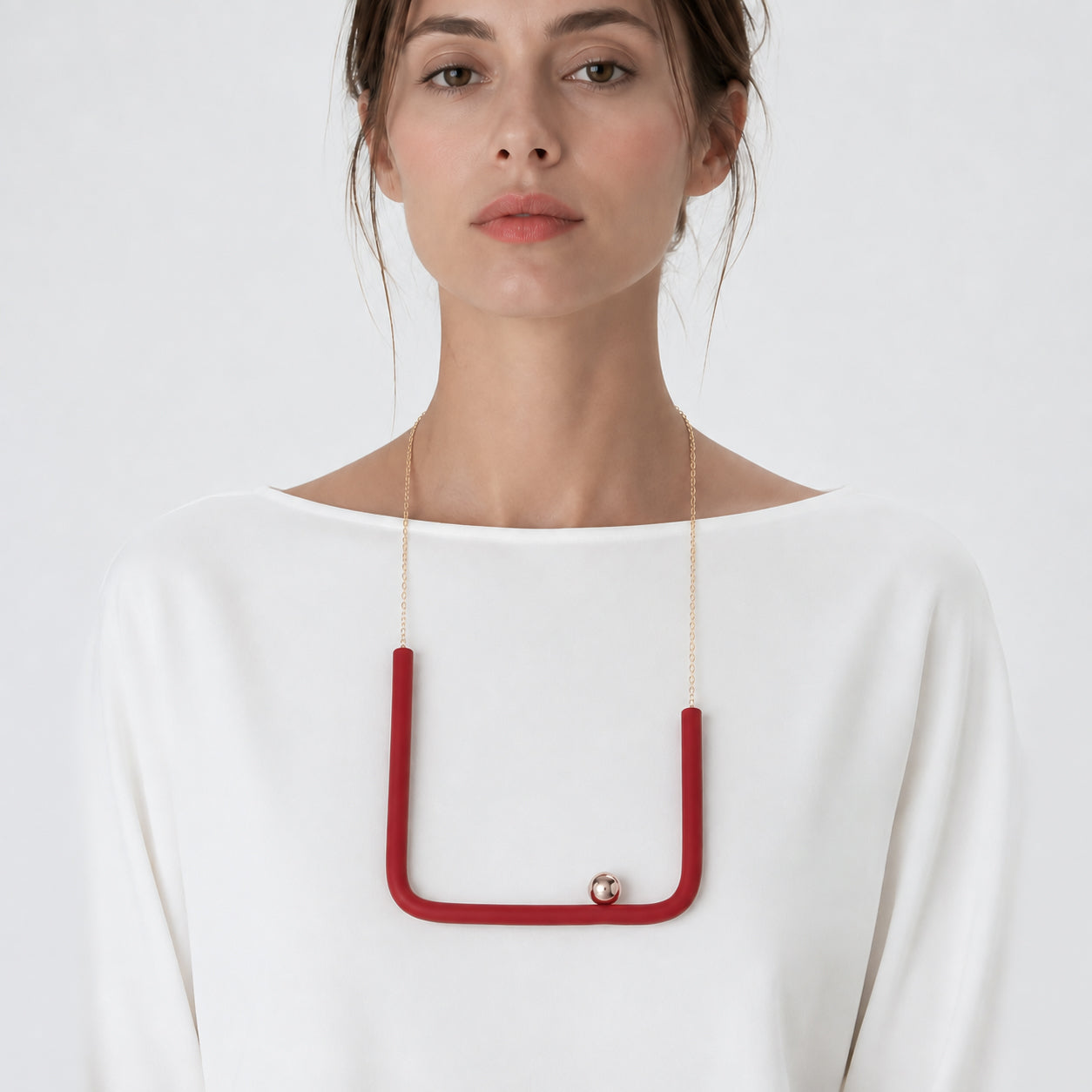 BILICO square necklace - red / golden beige pearl