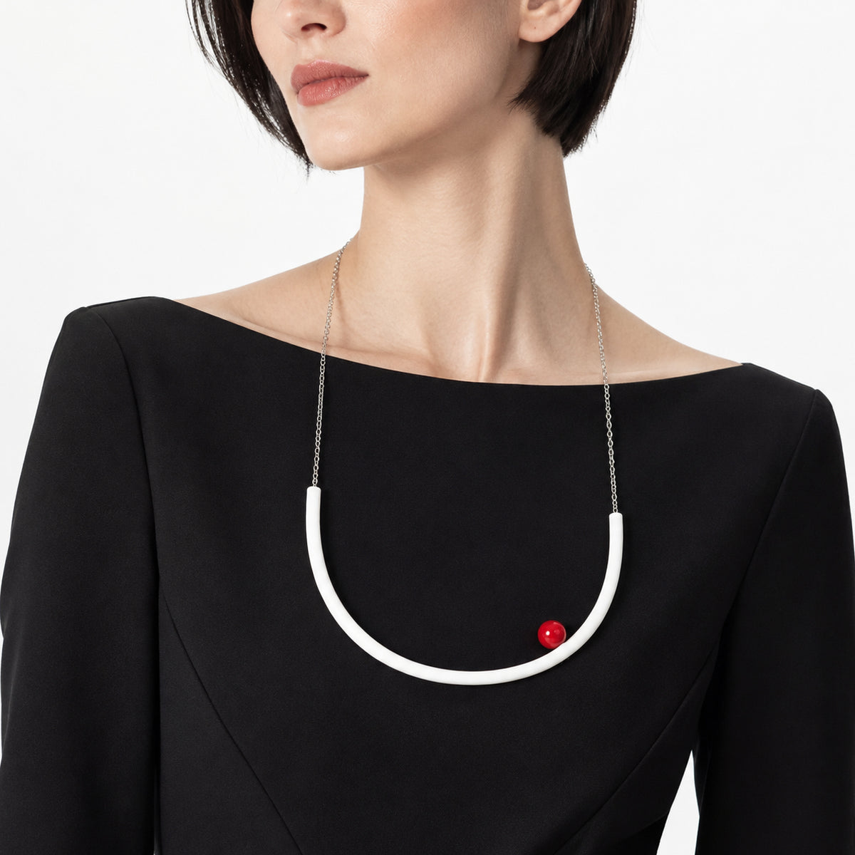 Collana tonda BILICO - bianco / perla rossa