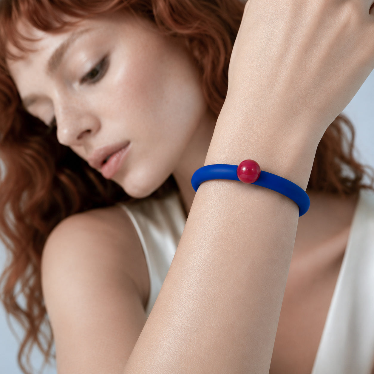 Bracciale BILICO - blu inchiostro / perla rossa