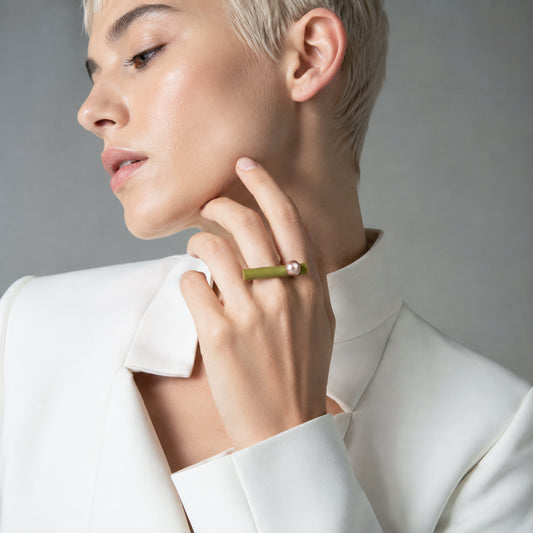 BILICO ring - green / golden beige pearl