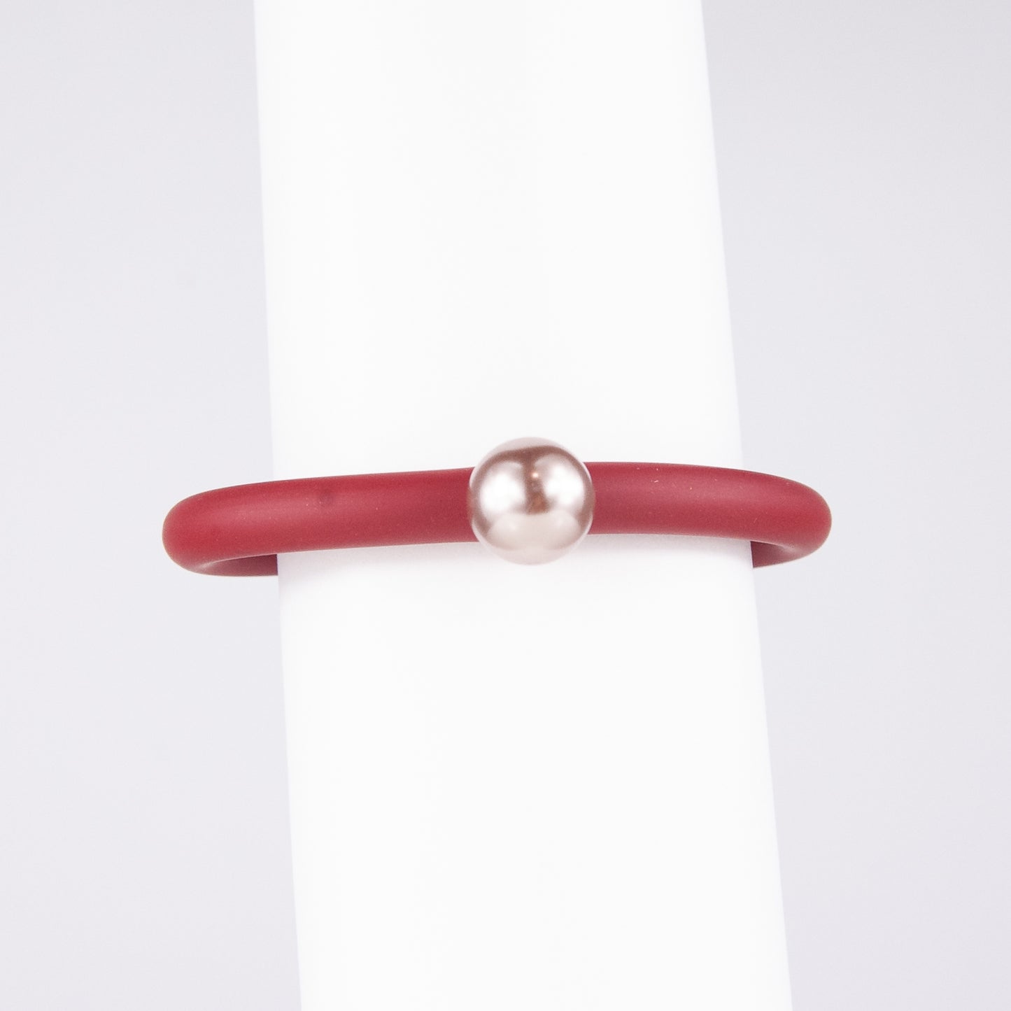 BILICO bracelet - red / golden beige pearl