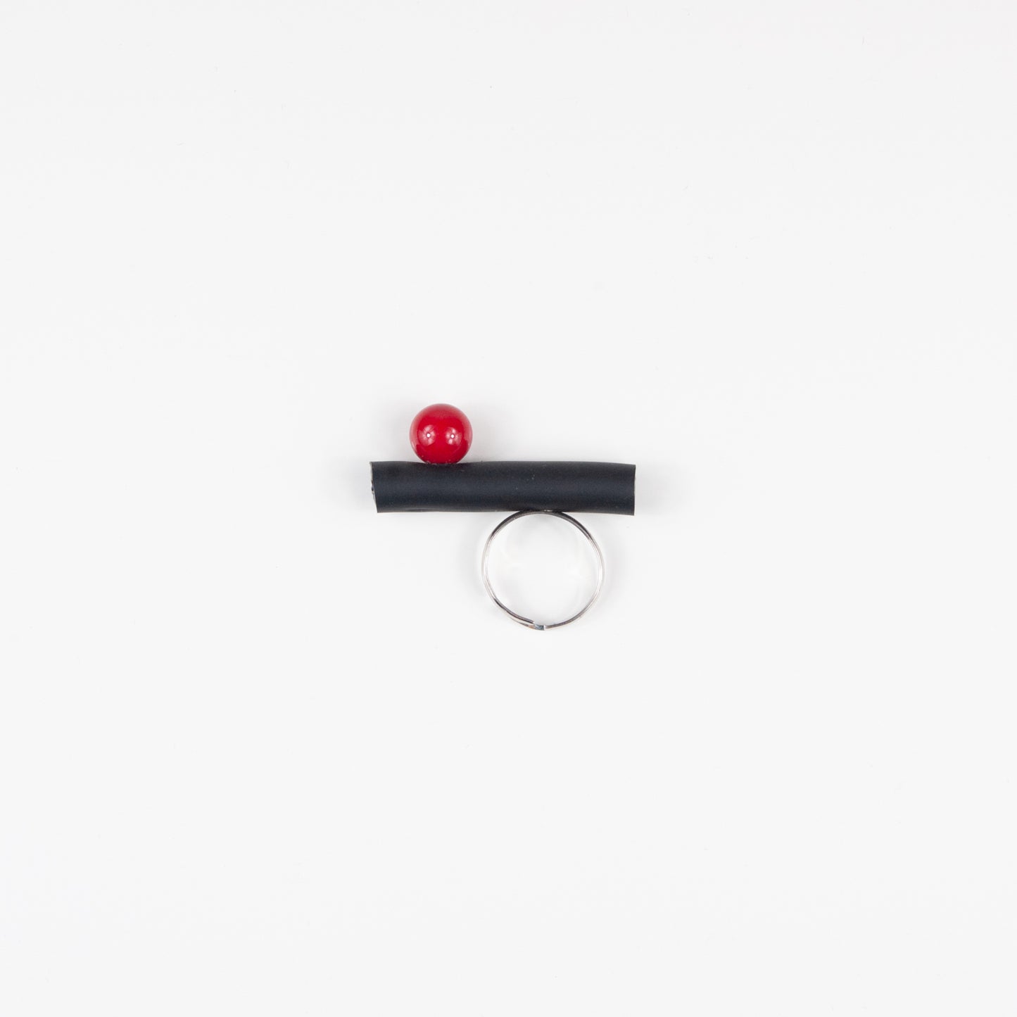 Anello BILICO - nero / perla rossa