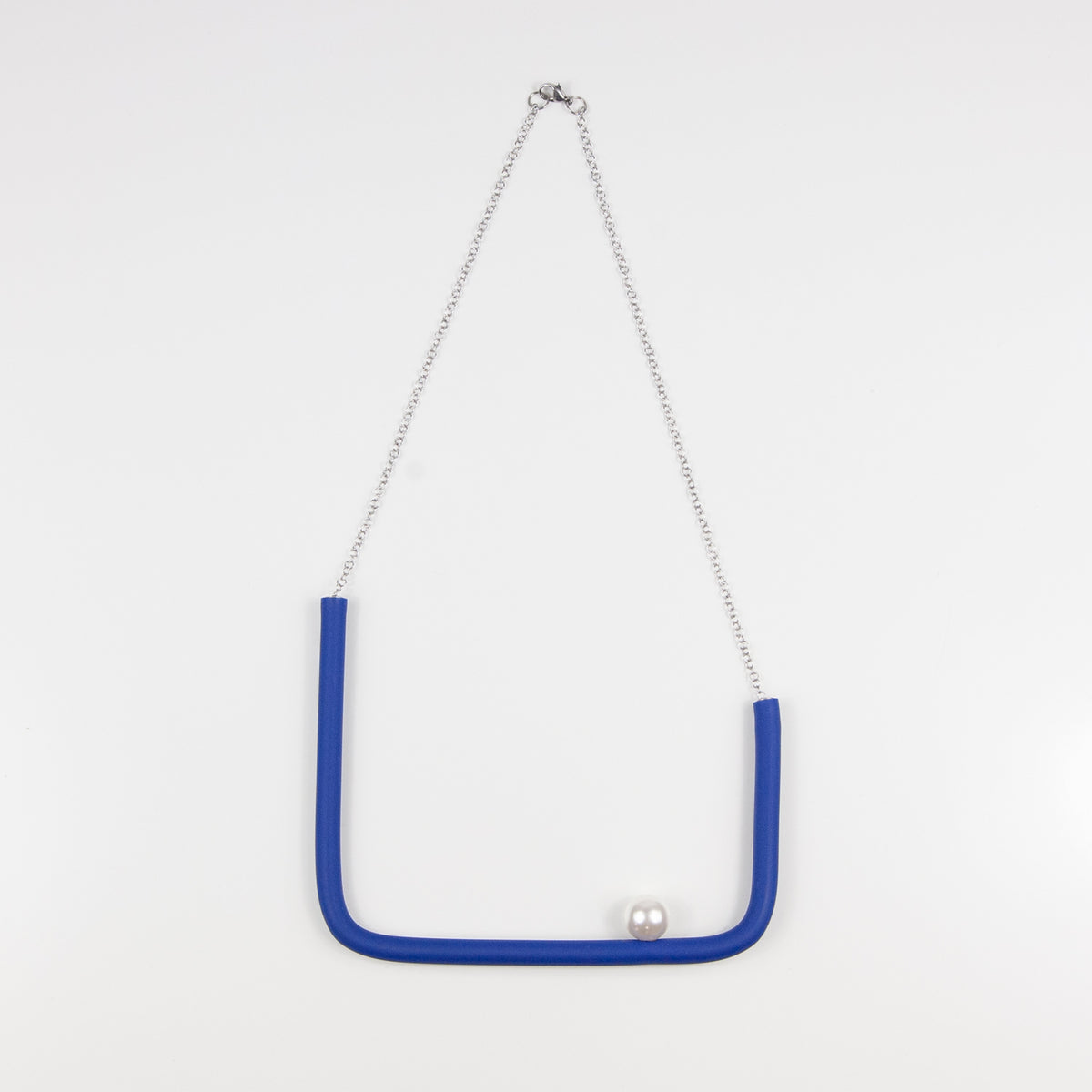 Collana quadra BILICO - blu inchiostro / perla bianca