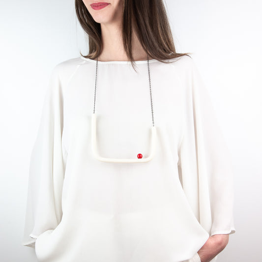 BILICO square necklace - white / red pearl