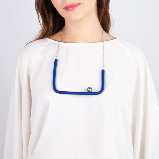 BILICO square necklace - ink blue / silver pearl