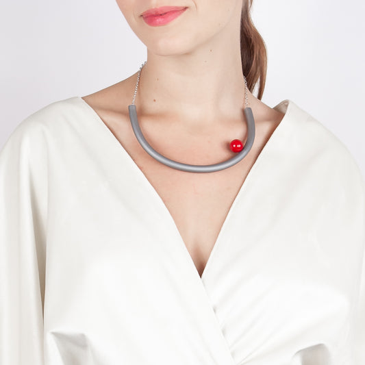 BILICO choker - grey  / red pearl