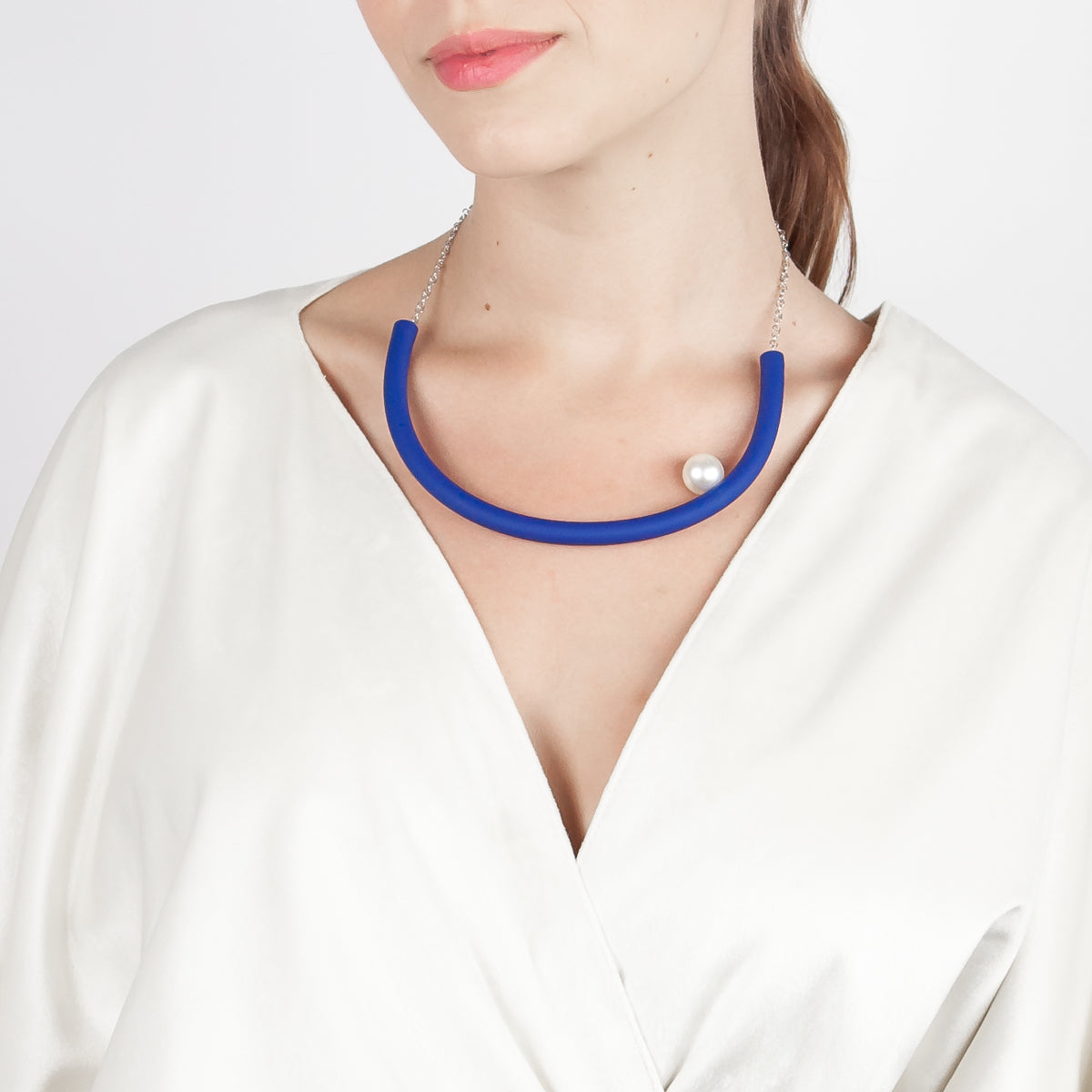 BILICO choker - ink blue / white pearl