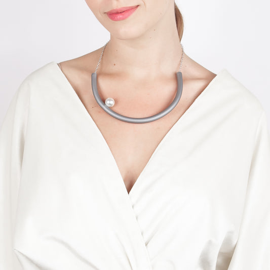 BILICO choker - grey  / white pearl