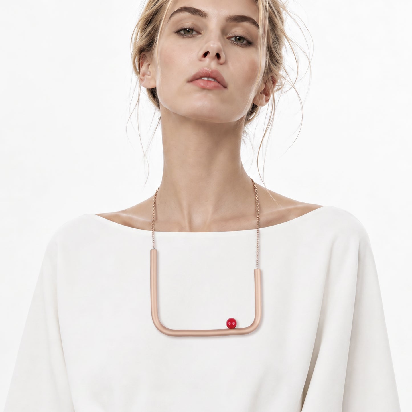 Collana quadrata BILICO - dorato / perla rossa