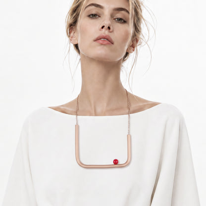 Collana quadrata BILICO - dorato / perla rossa