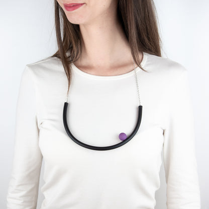 BILICO round necklace - black / violet pearl