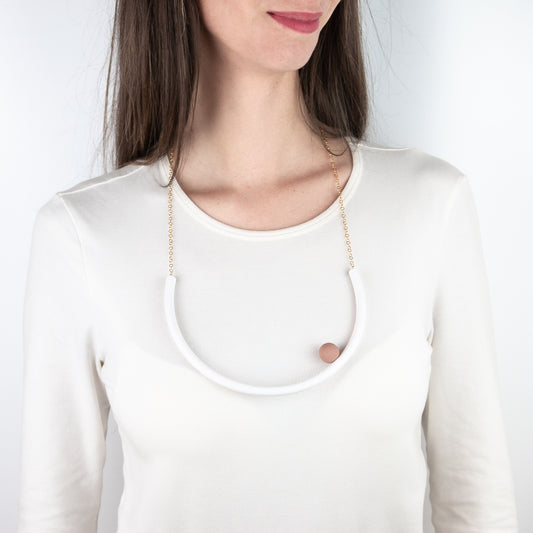 BILICO round necklace - white / light brown pearl