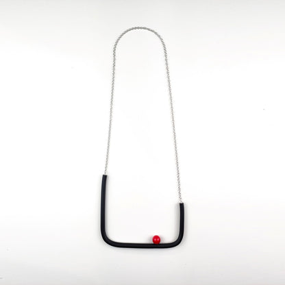 BILICO square necklace - black / red pearl