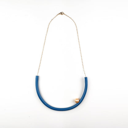 BILICO round necklace - blue avio / gold pearl