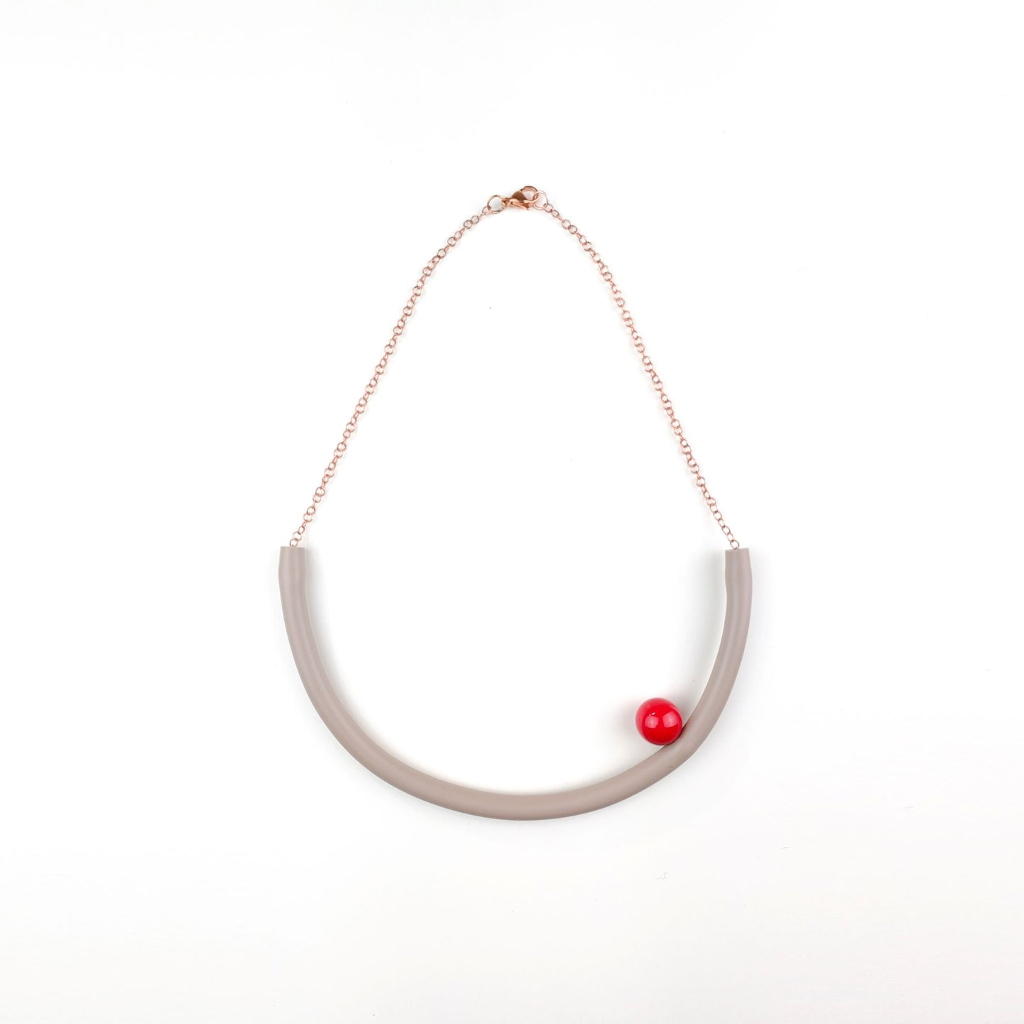 BILICO choker - sand color / red pearl