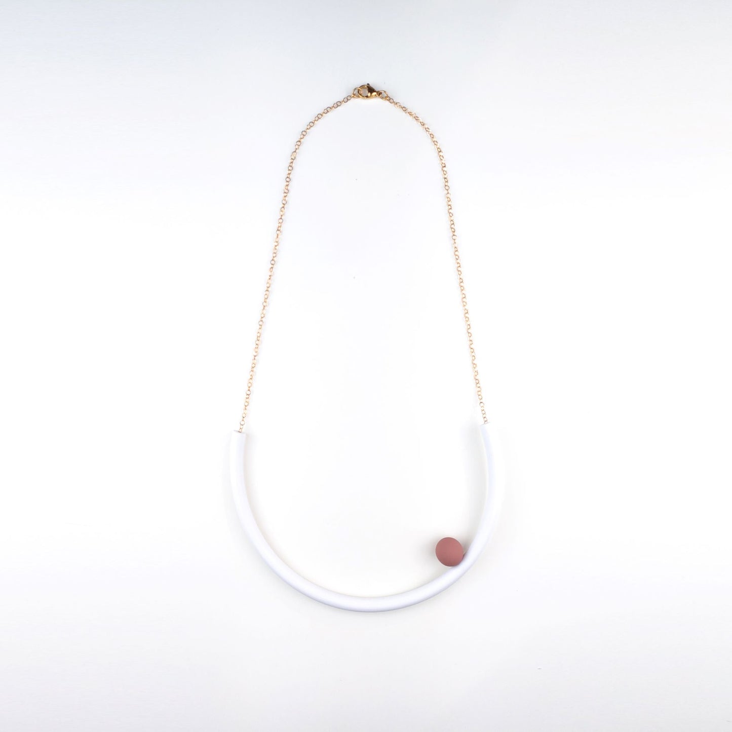BILICO round necklace - white / light brown pearl